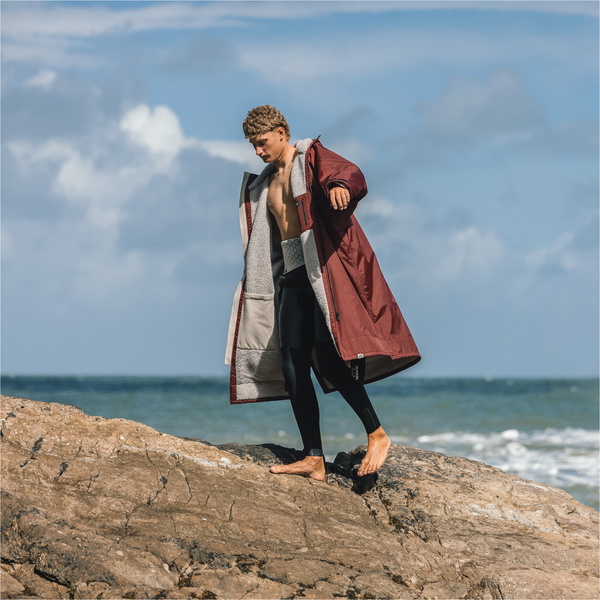 2025 Dryrobe Advance Long Sleeve Changing Robe V3 DALSV3 - Burgundy / Silver Grey
